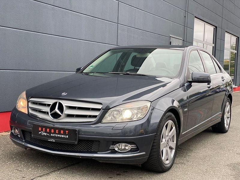 Grau Gebraucht 2009 Mercedes C220 Limousine | 5.490 € (Guter Preis) - Bild 1/4