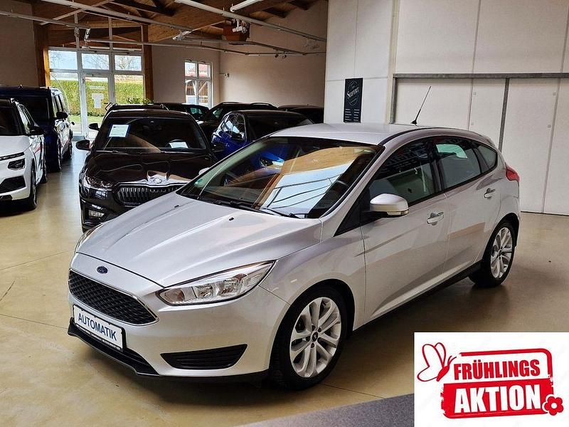 Gebraucht Ford Focus 120 PS (88 kW) 2015 Silber Limousine