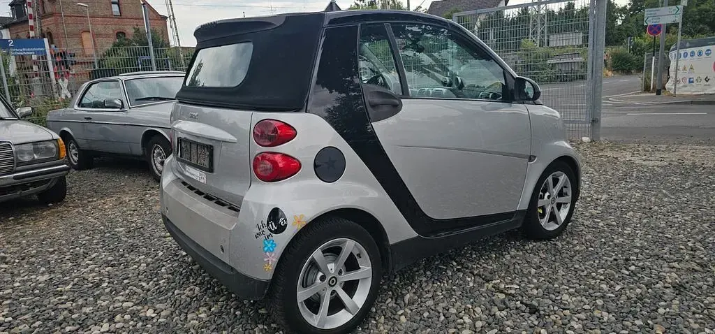 Gebraucht Smart ForTwo Cabrio Basis 71 PS (52 kW) 2007 Schwarz Cabrio