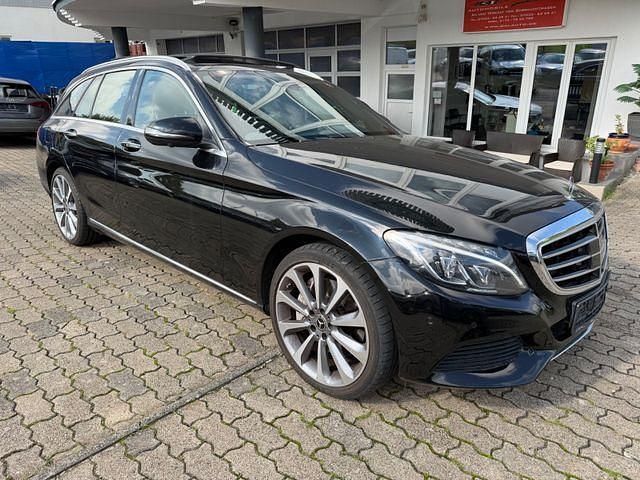 Gebraucht Mercedes C400 333 PS (244 kW) 2018 Schwarz  unilack Kombi