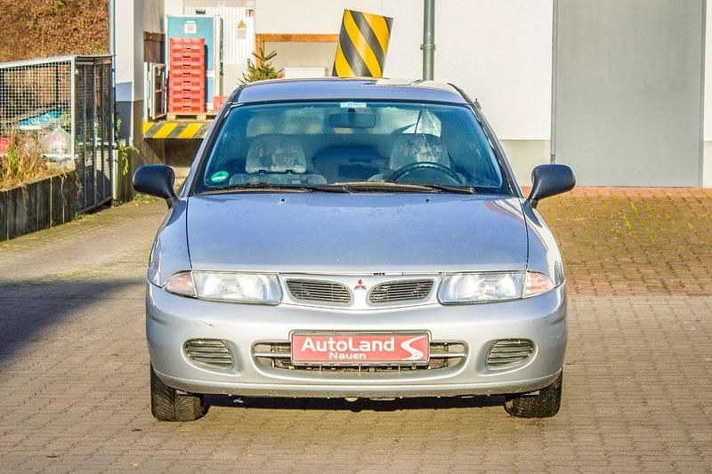Gebraucht Mitsubishi Carisma 90 PS (66 kW) 1998 Silber Limousine