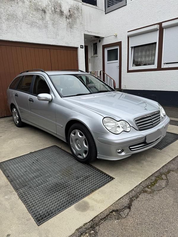Gebraucht Mercedes C200 123 PS (90 kW) 2006 Silber Kombi