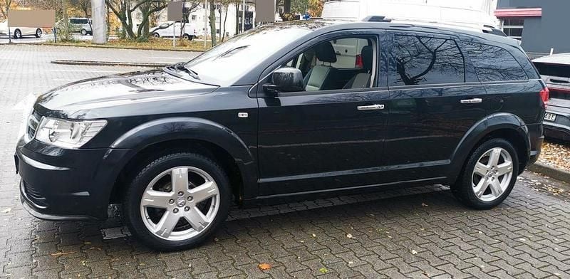Gebraucht Dodge Journey 186 PS (136 kW) 2010 Schwarz SUV