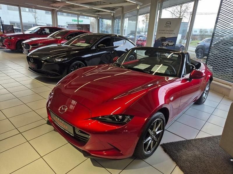Neu Mazda MX5 132 PS (97 kW) 2025 Rot Cabrio