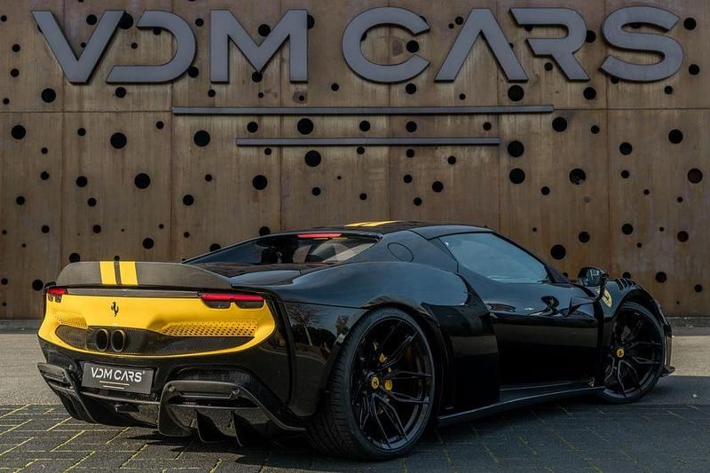 Gebraucht Ferrari 296 829 PS (609 kW) 2023 Nero ds 1250 Coupé