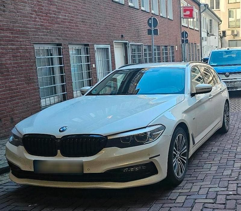 Gebraucht BMW 530 265 PS (194 kW) 2017 Weiß Kombi