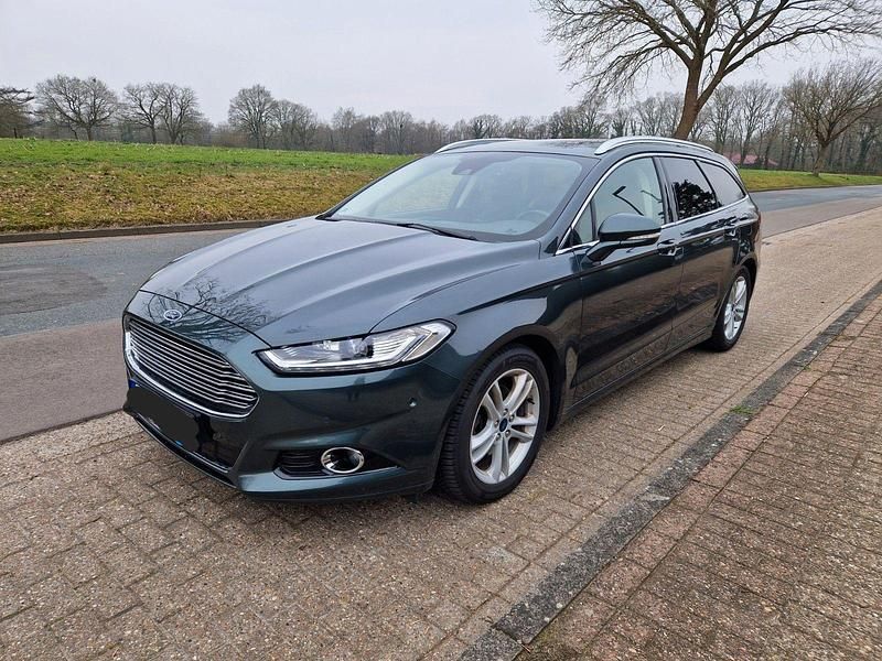 Gebraucht Ford Mondeo Titanium 150 PS (110 kW) 2018 Grün Kombi