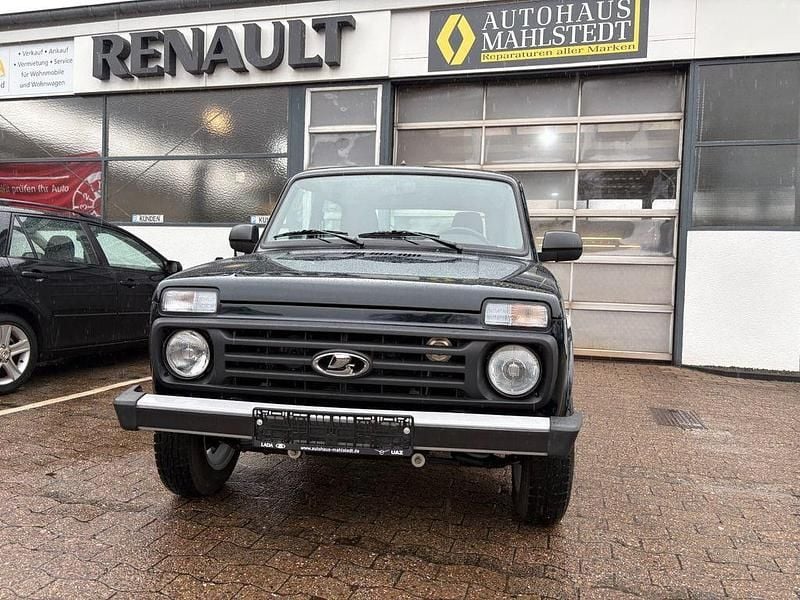 Neu Lada niva 83 PS (61 kW) 2026 Grün SUV