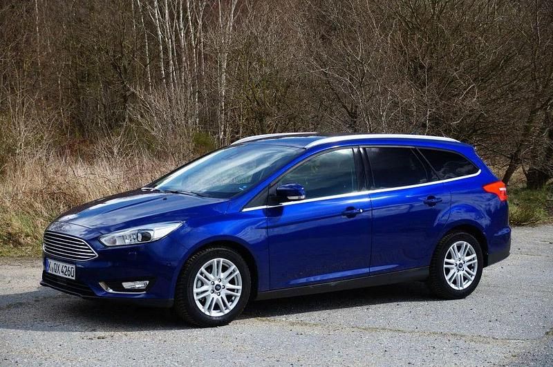 Gebraucht Ford Focus Trend 116 PS (85 kW) 2015 Blau Limousine