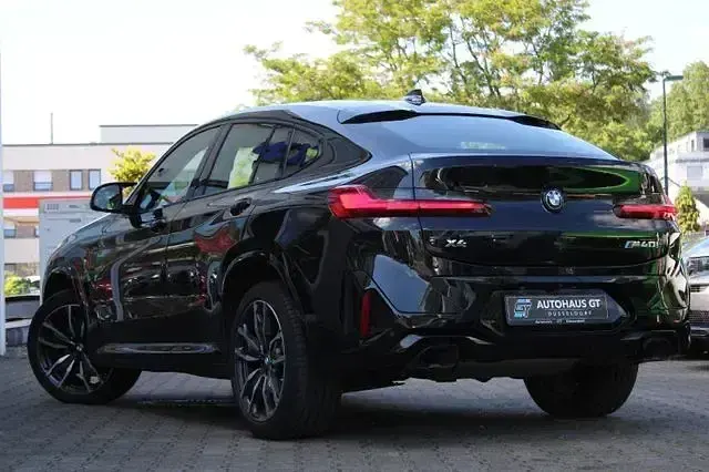 Gebraucht BMW X4 M Sport 360 PS (264 kW) 2023 Schwarz SUV