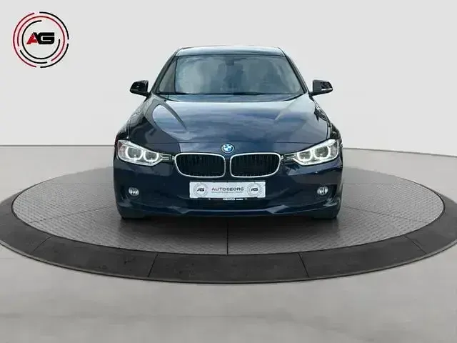 Gebraucht BMW 318 Sport Line 143 PS (105 kW) 2014 Blau Kombi