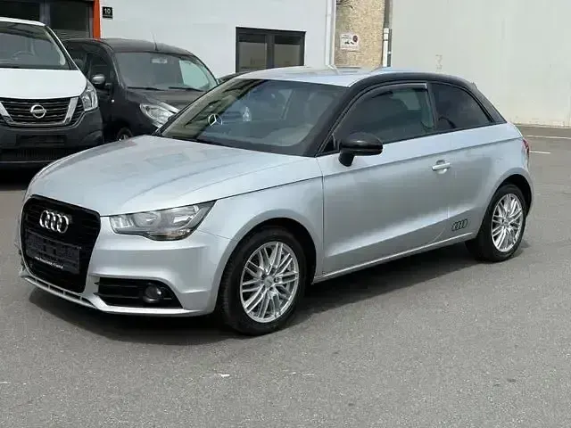 Gebraucht Audi A1 Attraction 86 PS (63 kW) 2012 Silber Kleinwagen