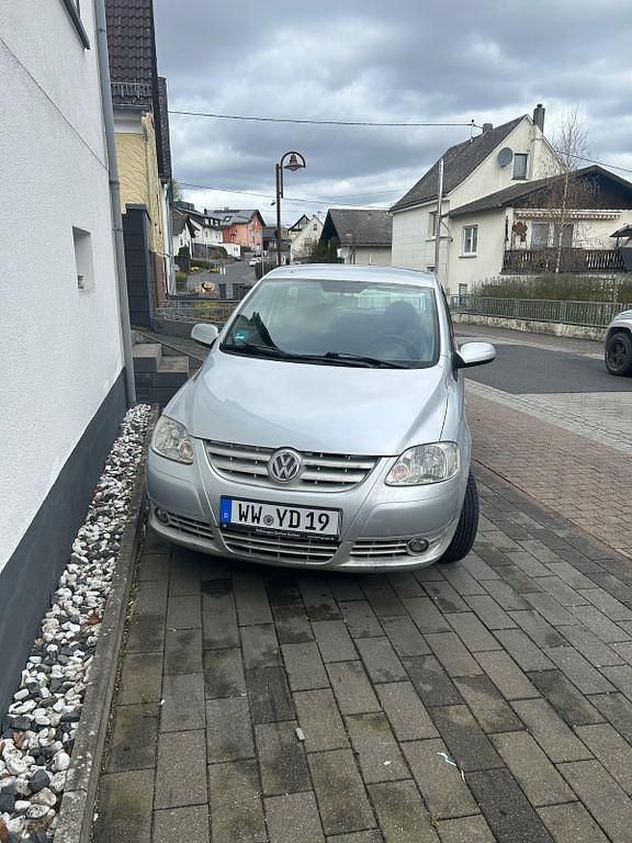 Gebraucht VW Fox Style 75 PS (55 kW) 2010 Grau Kleinwagen