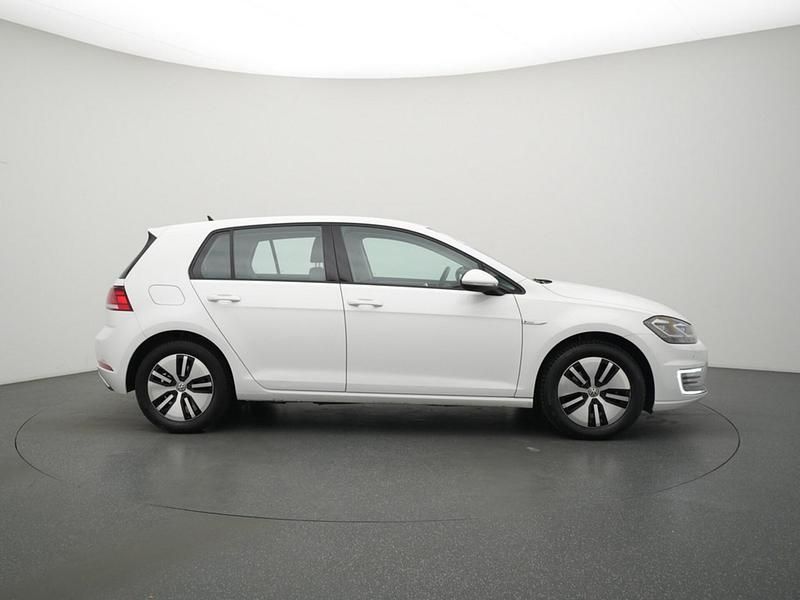 Gebraucht VW e-Golf 100 kW (136 PS) 2020 Kleinwagen