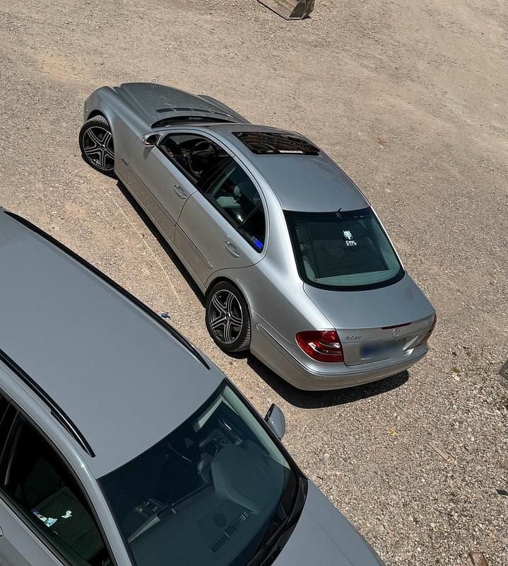 Gebraucht Mercedes E320 204 PS (150 kW) 2004 Silber Limousine