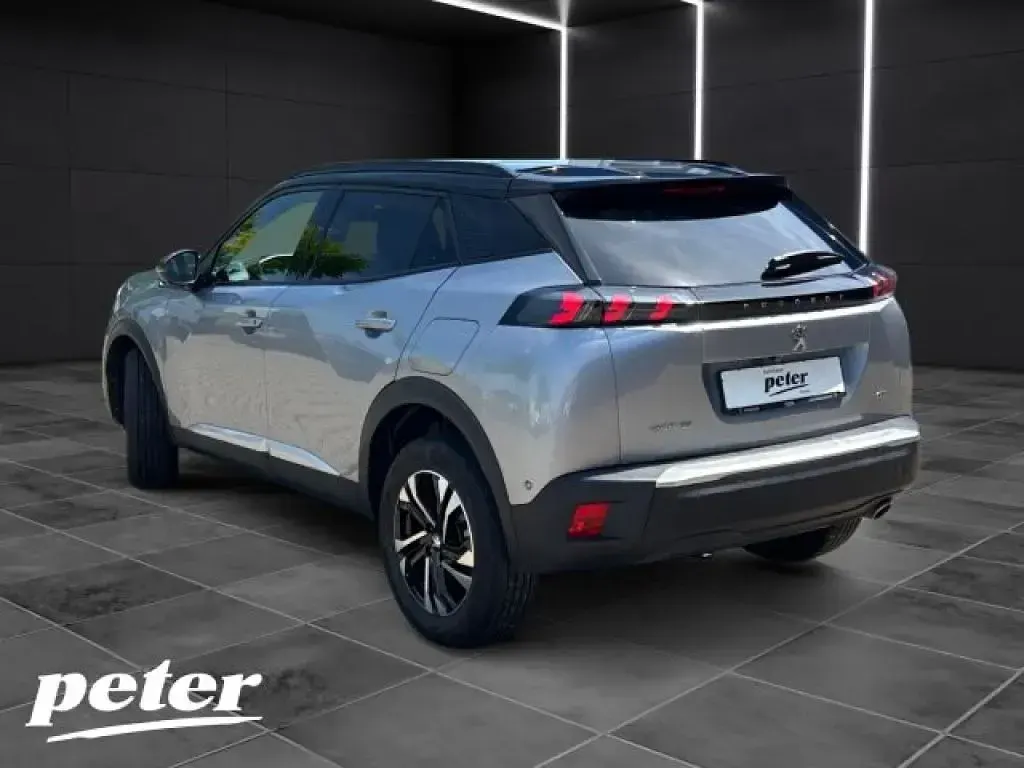 Gebraucht Peugeot 2008 GTi 131 PS (96 kW) 2023 Met. artense silber (metallic) SUV