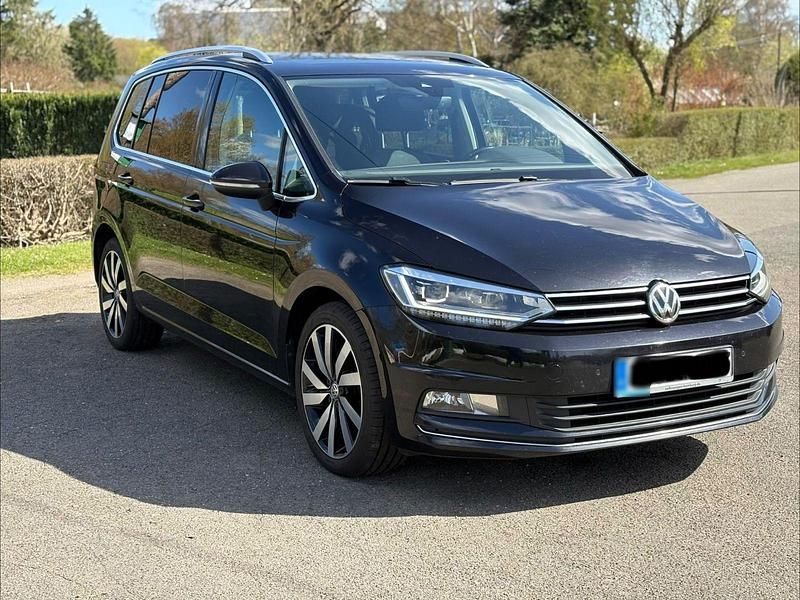 Gebraucht VW Touran Highline 150 PS (110 kW) 2016 Schwarz Van / Kleinbus
