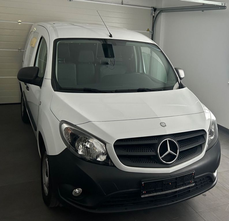 Weiß Gebraucht 2019 Mercedes Citan 111 Limousine | 11.350 € (Superpreis) - Bild 1/4