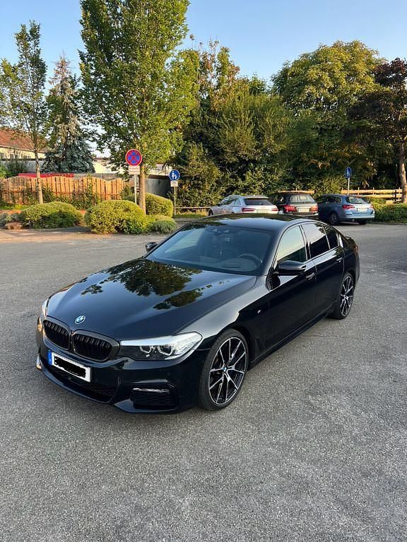 Schwarz Gebraucht 2017 BMW 540 M Sport Limousine | 35.000 € - Bild 1/4