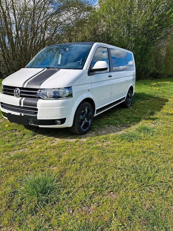 Gebraucht VW Multivan Edition 140 PS (102 kW) 2012 Weiß Van / Kleinbus