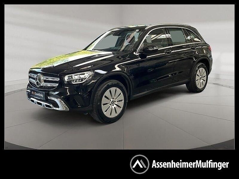 Unilack schwarz Gebraucht 2022 Mercedes GLC300e SUV | 32.431 € (Guter Preis) - Bild 1/4