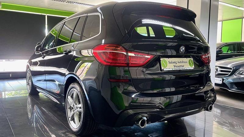 Gebraucht BMW 220 Gran Tourer M Sport 190 PS (139 kW) 2019 Schwarz Van / Kleinbus