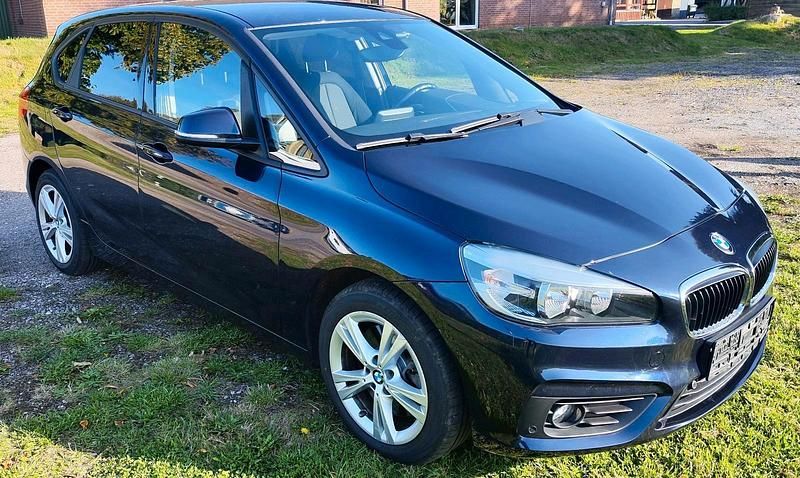 Blau Gebraucht 2015 BMW 225 Active Tourer Van / Kleinbus | 13.500 € (Guter Preis) - Bild 1/4