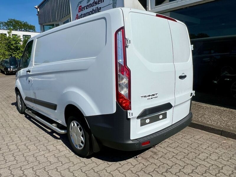 Gebraucht Ford Transit Custom Trend 131 PS (96 kW) 2017 Frostweiß Van / Kleinbus