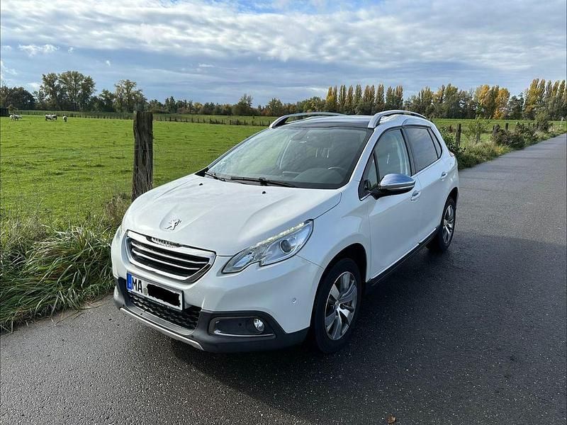Gebraucht Peugeot 2008 Allure 120 PS (88 kW) 2014 Weiß SUV