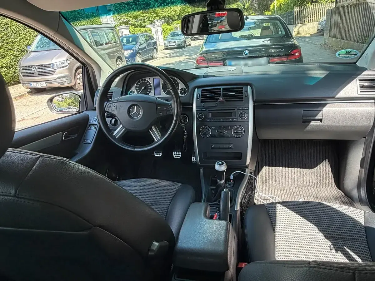 Gebraucht Mercedes B150 95 PS (69 kW) 2007 Schwarz Van / Kleinbus