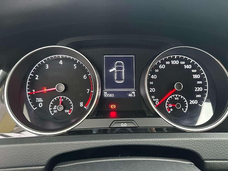 Gebraucht VW Golf VII Sound 110 PS (80 kW) 2018 Silber Kleinwagen