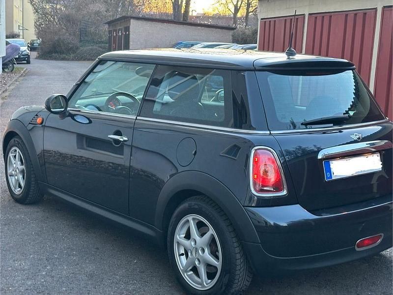 Gebraucht Mini ONE 95 PS (69 kW) 2008 Schwarz Kleinwagen