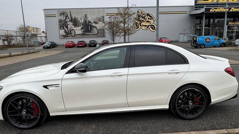 Gebraucht Mercedes E63S AMG AMG 612 PS (450 kW) 2017 Weiß Limousine