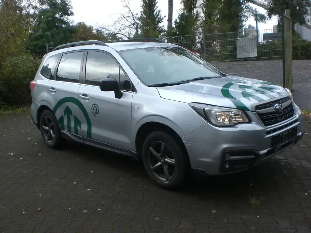 Gebraucht Subaru Forester Active 147 PS (108 kW) 2018 Grün SUV