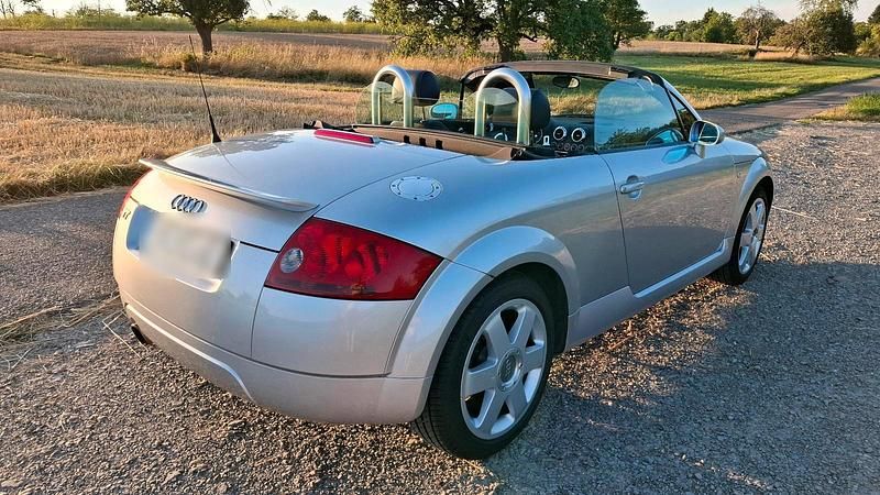 Gebraucht Audi TT Roadster 180 PS (132 kW) 2001 Silber Cabrio