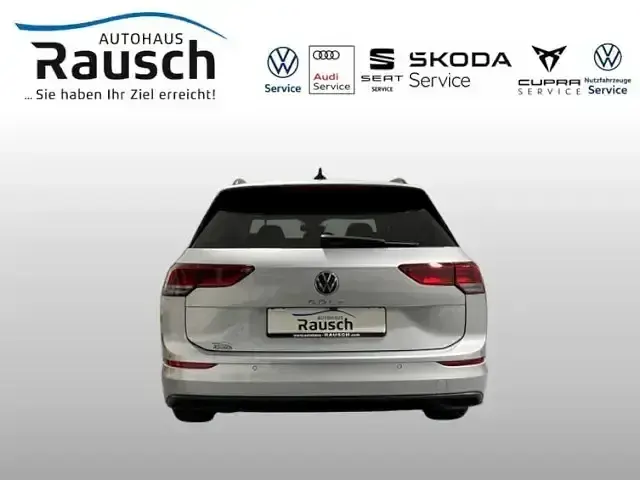 Gebraucht VW Golf VIII 116 PS (85 kW) 2022 Silber Kombi