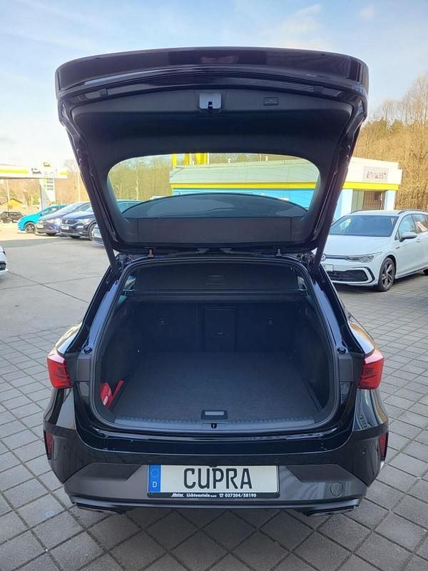 Gebraucht Cupra Leon 150 PS (110 kW) 2025 Midnight schwarz metallic Kombi