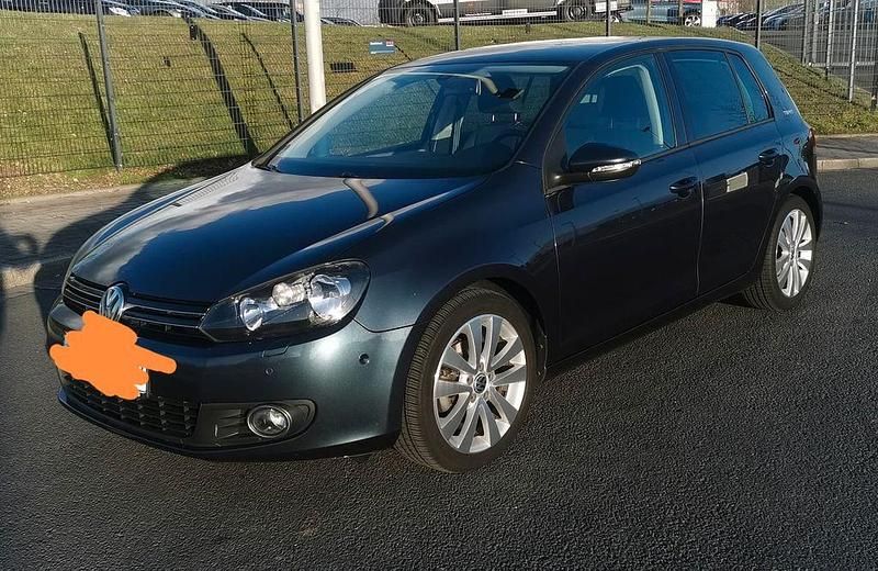 Gebraucht VW Golf VI Team 122 PS (89 kW) 2010 Blau Kleinwagen