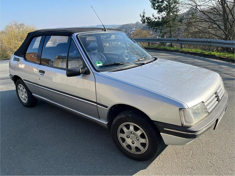 Gebraucht Peugeot 205 60 PS (44 kW) 1993 Silber Cabrio