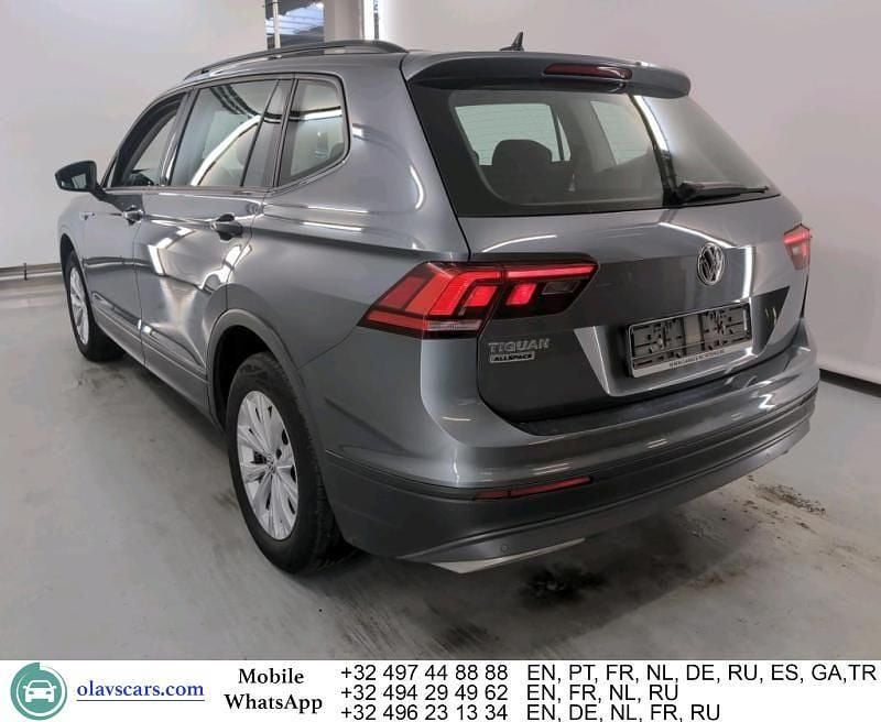 Gebraucht VW Tiguan Allspace Trendline 150 PS (110 kW) 2021 Grau SUV