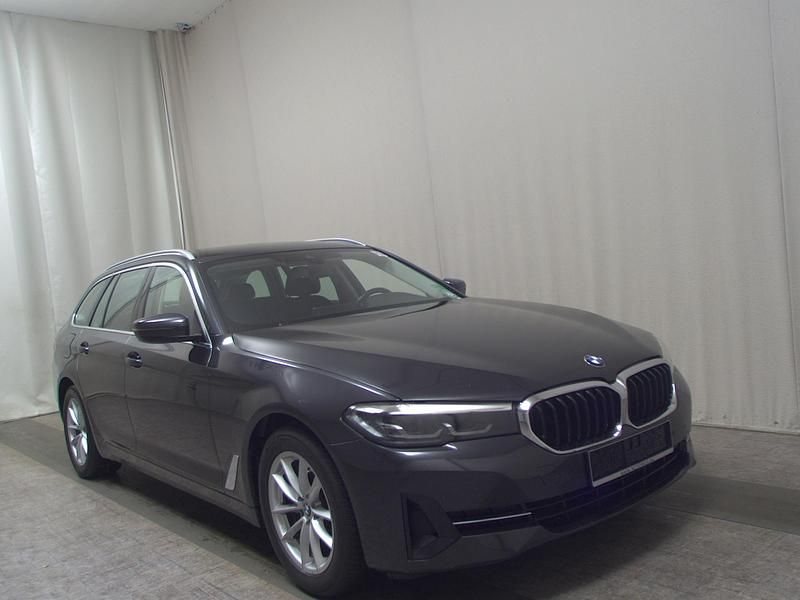Gebraucht BMW 520 Performance 190 PS (139 kW) 2020 Grau Kombi