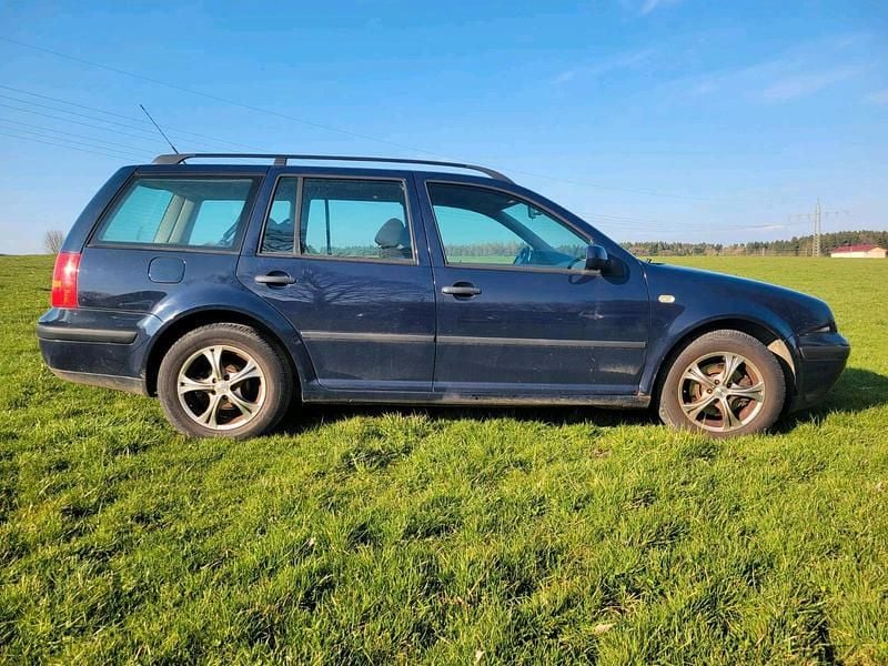 Gebraucht VW Golf IV 100 PS (73 kW) 1999 Blau Kombi