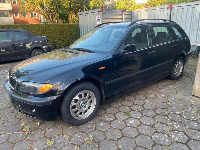 Gebraucht BMW 318 116 PS (85 kW) 2005 Schwarz Kombi