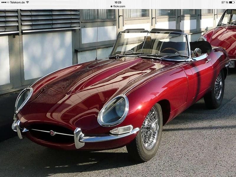 Rot Gebraucht 1967 Jaguar E-Type Cabrio | 127.000 € - Bild 1/4