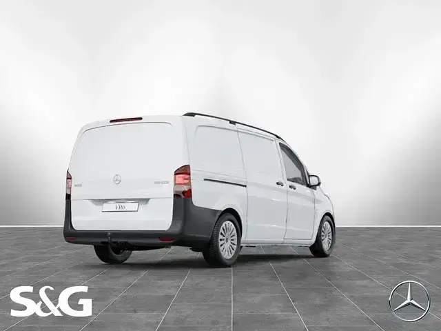 Gebraucht Mercedes Vito 190 PS (139 kW) 2024 Arktikweiß Van