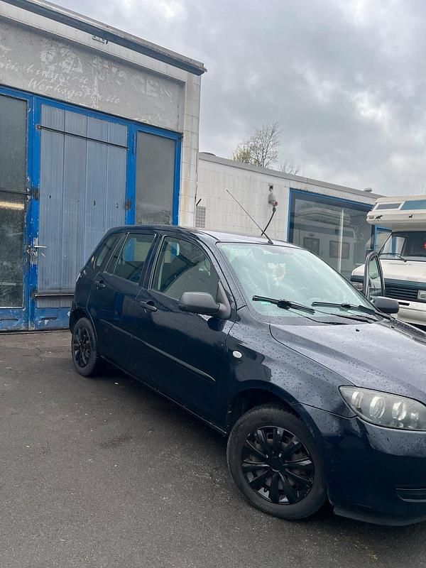 Gebraucht Mazda 2 75 PS (55 kW) 2006 Blau Kleinwagen