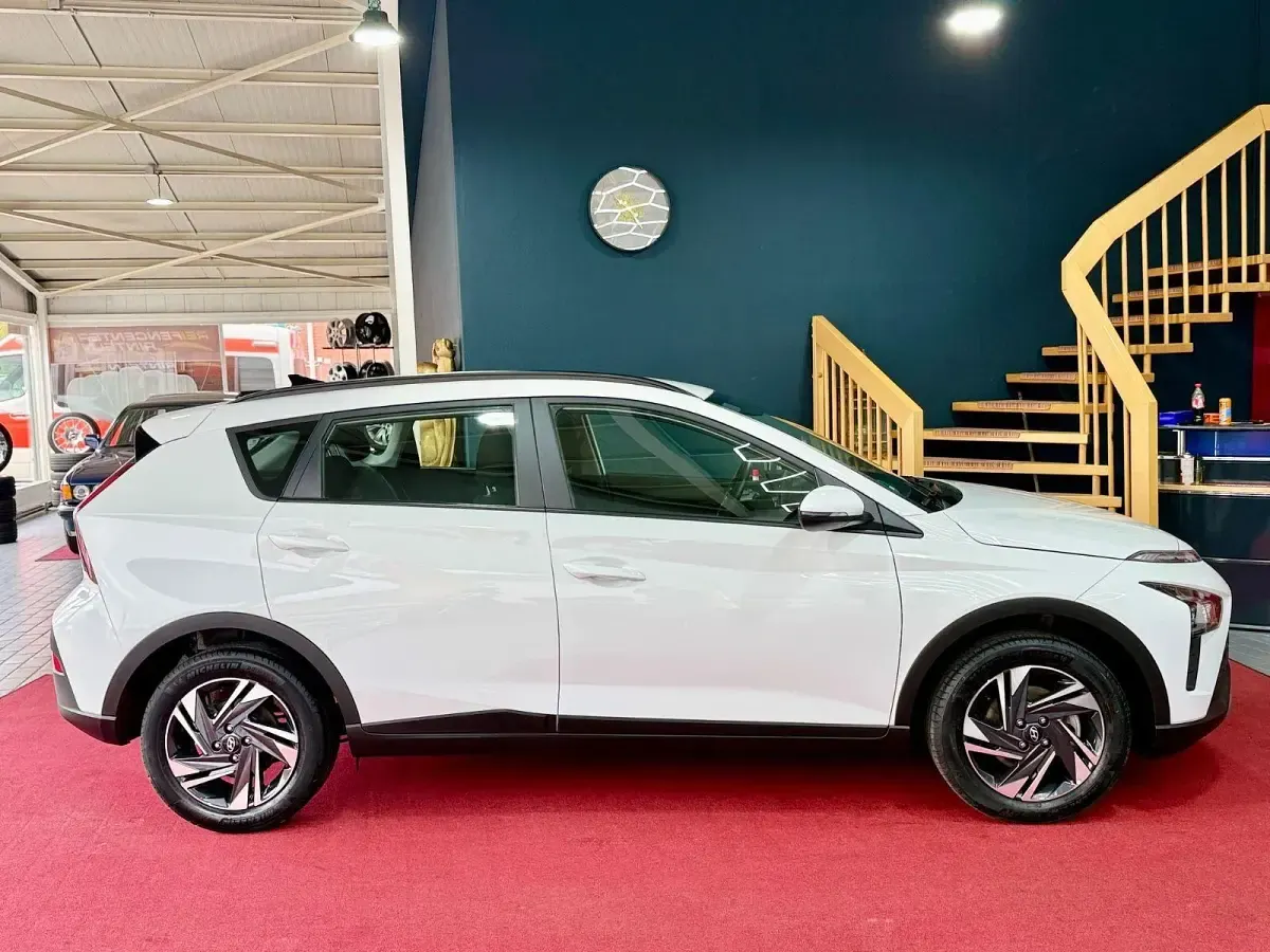 Gebraucht Hyundai Bayon 84 PS (61 kW) 2024 Weiß SUV