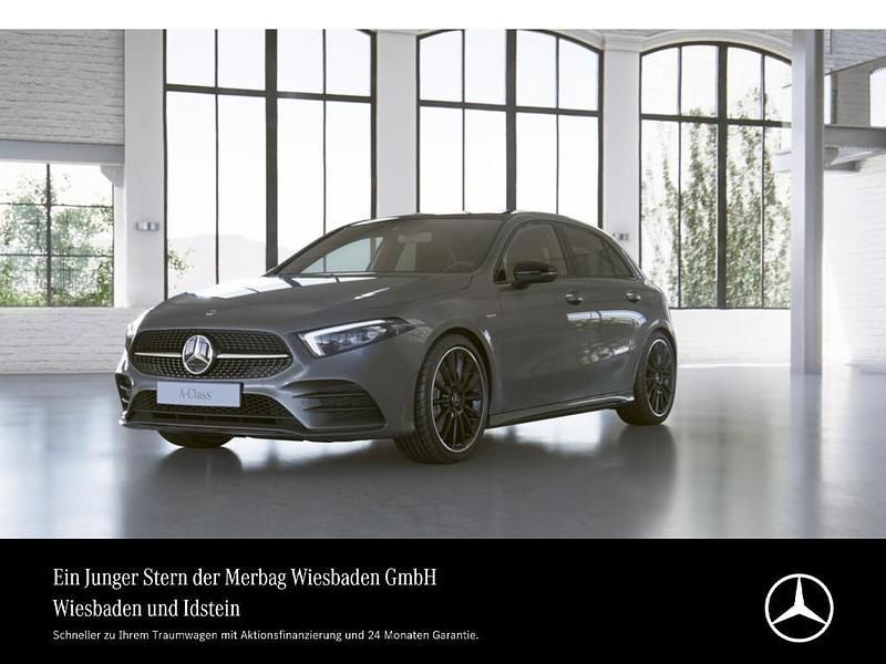 Mountain grau Gebraucht 2022 Mercedes A250 AMG line Limousine | 29.690 € (Fairer Preis) - Bild 1/4