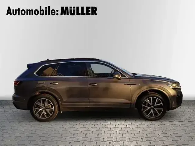 Gebraucht VW Touareg R-line 340 PS (250 kW) 2022 Grau SUV