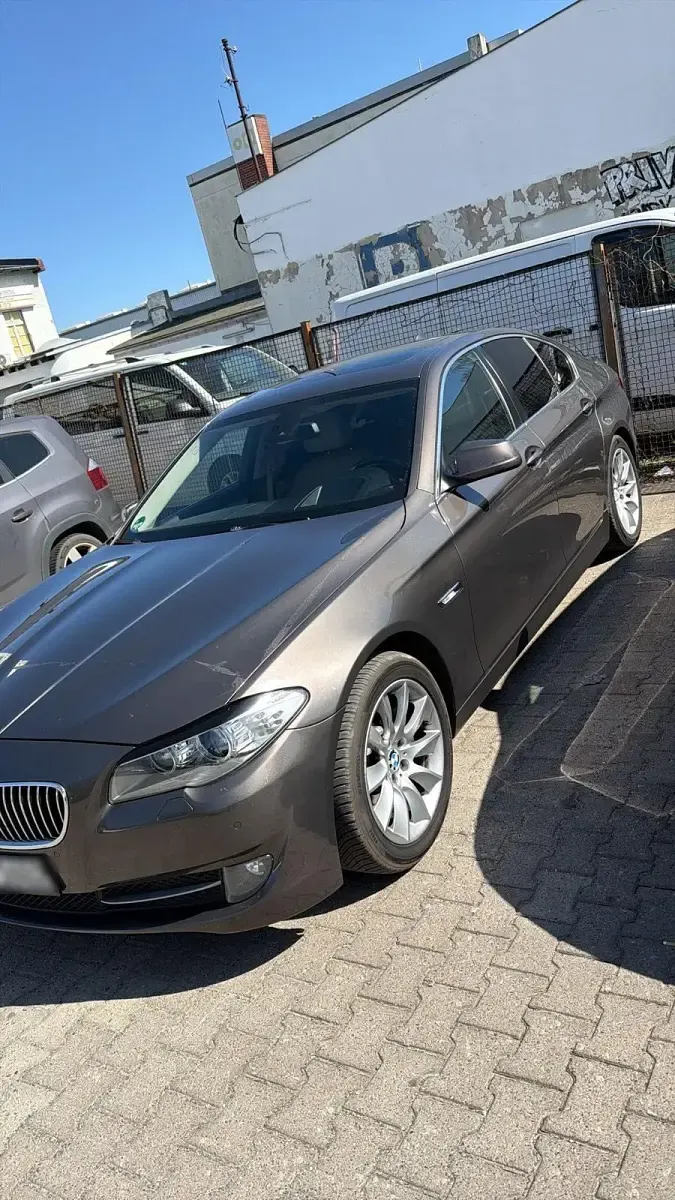 Gebraucht BMW 525 218 PS (160 kW) 2012 Grau Limousine